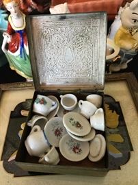 Vintage child's tea set
