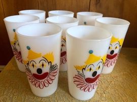 Where are the clowns?
There ought to be clowns!
Hazel Atlas