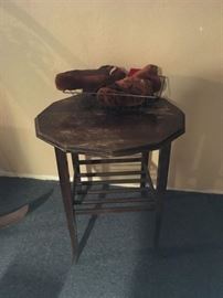 A nice vintage lamp table looking for a home