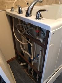 This shows the "guts" of the walk in tub.