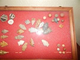 Arrowheads shards of pottery