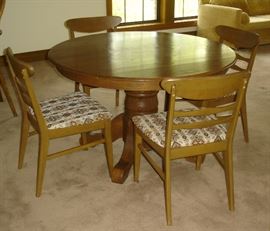 Mid century modern cafe chairs, round oak pedestal table
