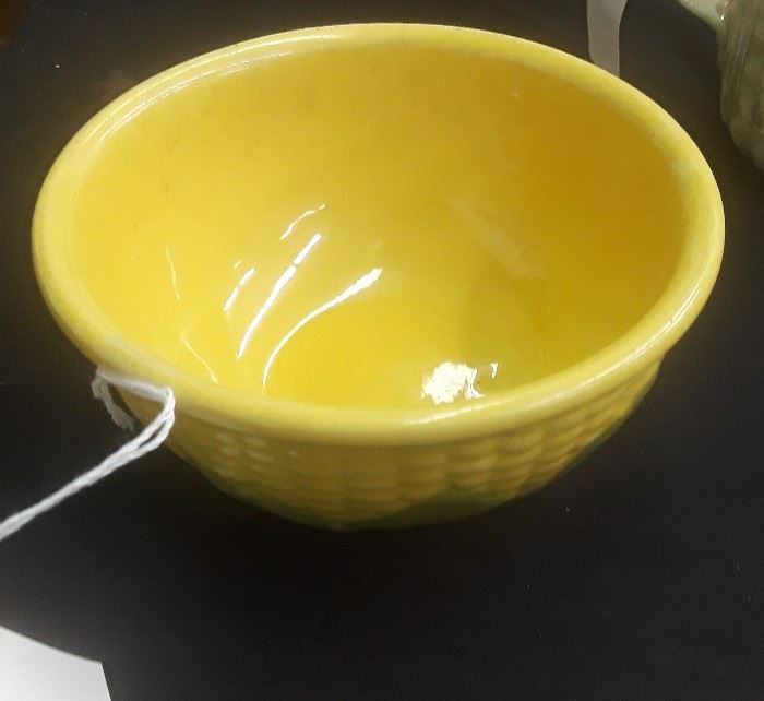 Shawnee corn Pottery Bowl