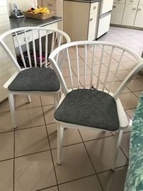 Great looking mod chairs