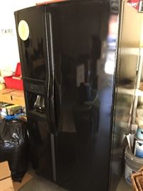 Side by side refrigerator - freezer - ice maker does not work