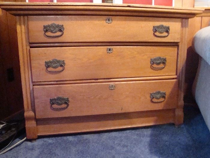 Vintage (3) Drawer Dresser