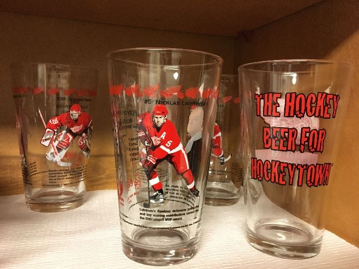 Red Wings Pint Glasses