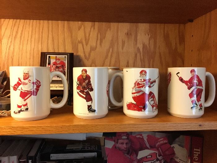 Red wings mugs