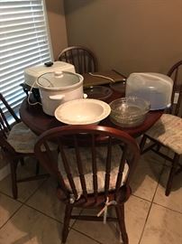 Nice Table and Chairs Dinette Size