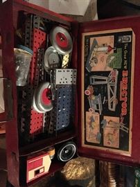 Erector set from 1936/1937, with rare image of company founder A.C. Gilbert