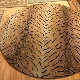 round leopard rug