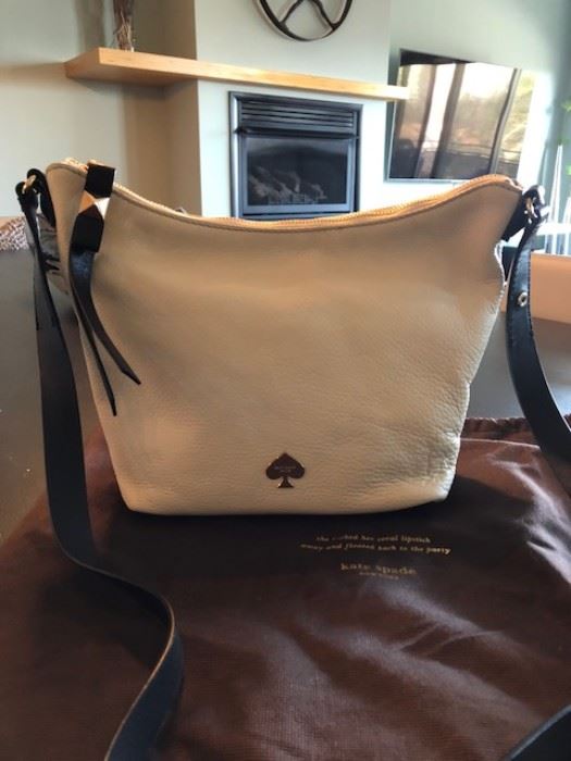 Kate Spade bag -- barely used looks brand new