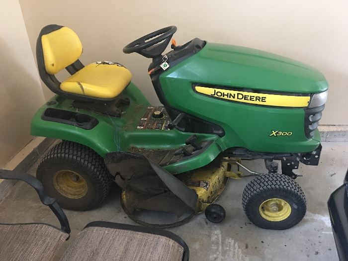 John deer riding mower $1,400
Will sell ahead of time 