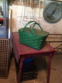 VINTAGE  RED DROP LEAF  SMALL TABLE  AND VINTAGE  GREEN PICNIC BASKET.