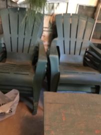  OVER SIZED  YARD CHAIRS.