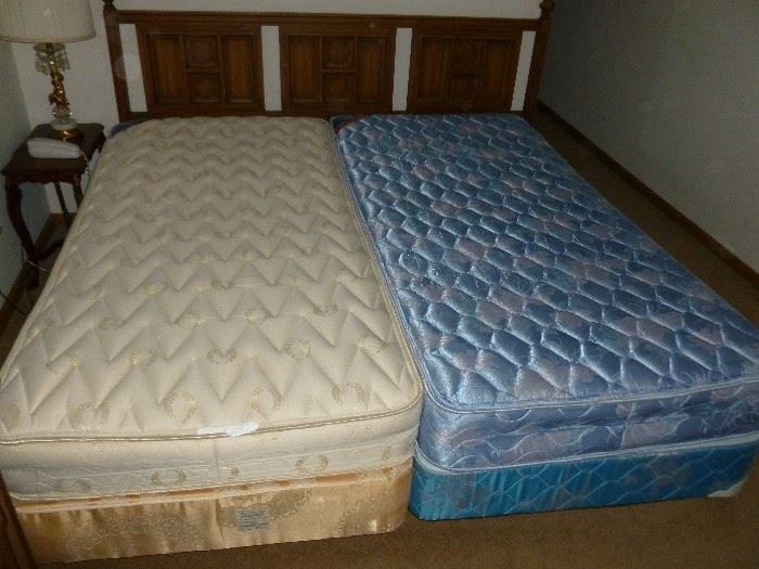 twin mattresses