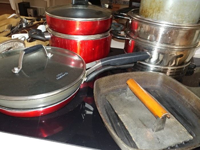 pots and pans, cast iron skillet