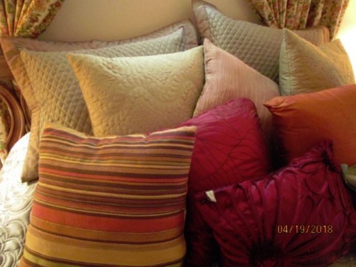 Assorted pillows