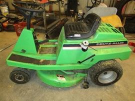 Deutz Allis Riding Lawnmower