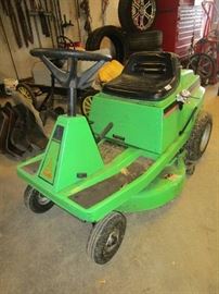 Deutz Allis Riding Lawnmower