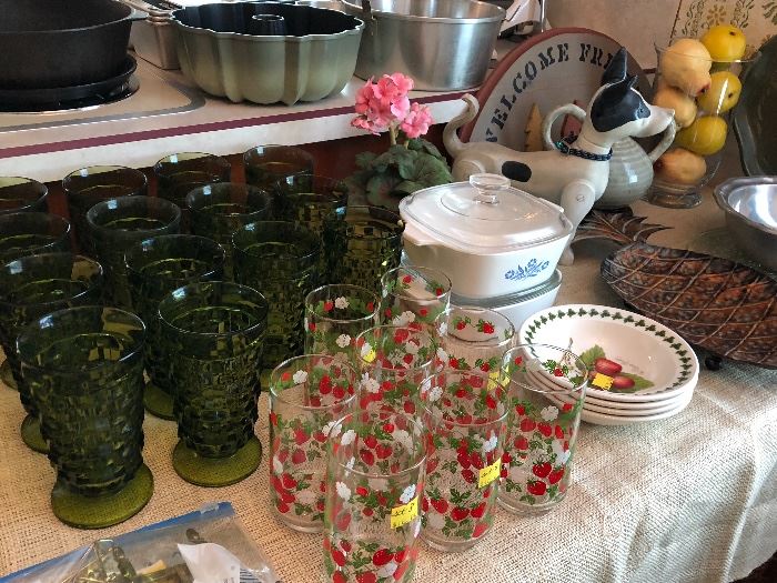 Vintage Kitchen Strawberry Patterns, Whitehall Glassware, Corning 