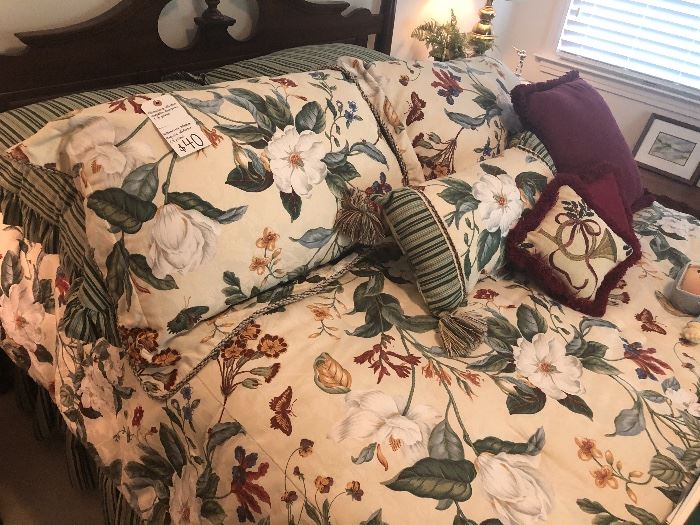 Williamsburg Collection Full Size Bedding, Magnolia Print