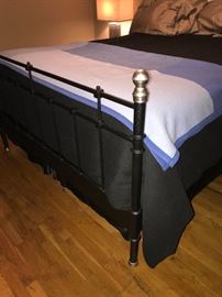 METAL QUEEN SIZE BED-FRAME AND MATTRESS