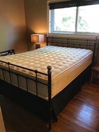 METAL QUEEN SIZE BED-FRAME AND MATTRESS