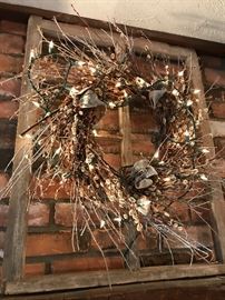 LIGHTED WREATH RUSTIC HOME DECOR'