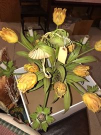 VINTAGE METAL YELLOW TULIP CHANDELIER