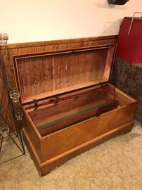 ANTIQUE ROOS CEDAR CHEST