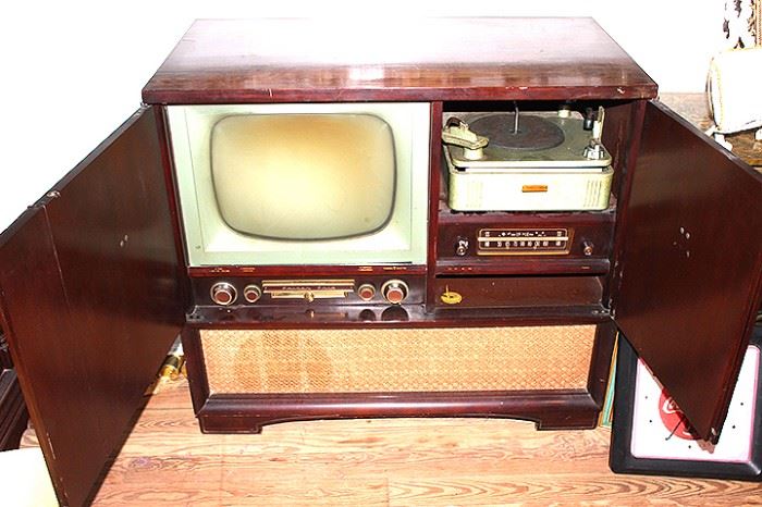 Vintage TV/record player console