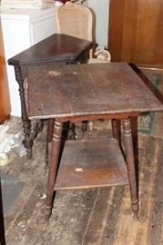 Wooden spindle leg table
