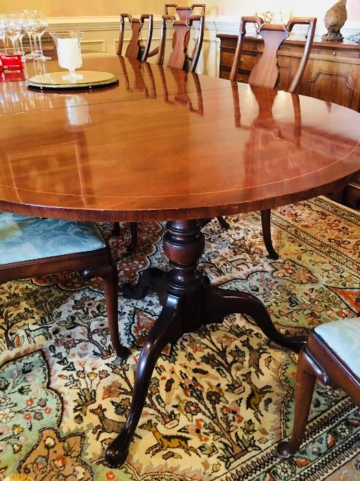 Vintage Heritage dining table with two leaves and 8 chairs