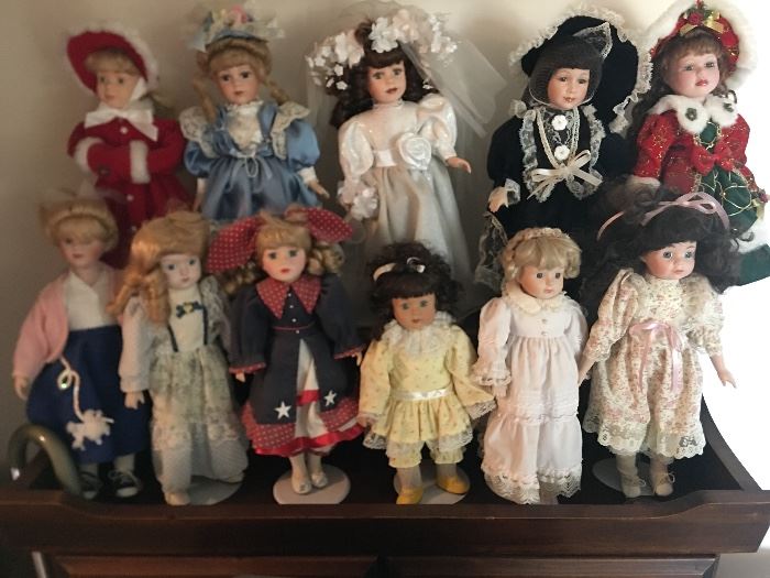 Lovely Doll Collection