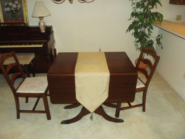 Duncan Phyfe Drop Leaf Dining Table With 6 Chairs Multiple Leafs and Hutch