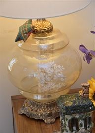 Vintage Etched Glass Table Lamp