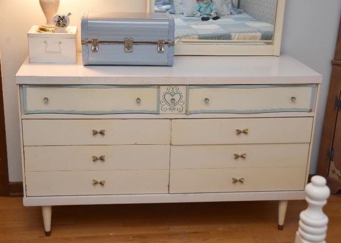 Vintage White Chest of Drawers with Mirror