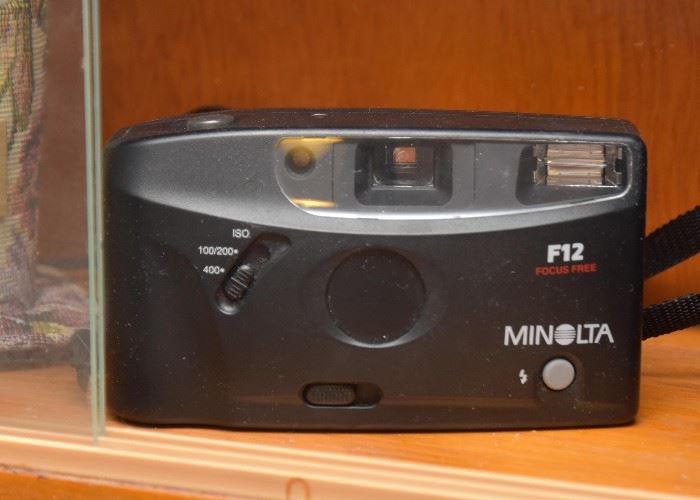 Vintage Minolta F12 Camera (2 of 2)