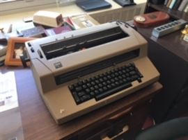 Typewriter IBM Correcting Selectric III
