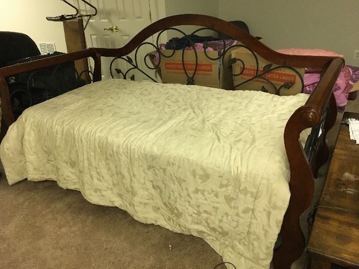 day bed - mattress and frame