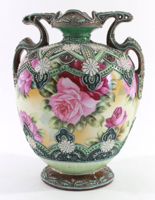 Lot 6: Nippon Moriage Floral Vase
