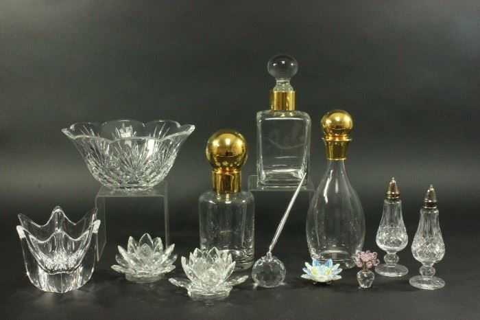 Lot 24: Group Lot of 12 Glass Items
