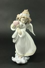 Lot 51: Lladro Porcelain Figure "Love in the World"