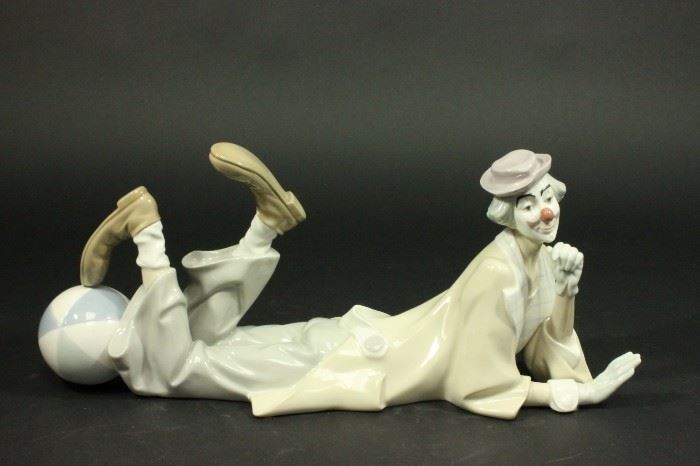Lot 49: Lladro Porcelain Figurine of Clown Lying Down