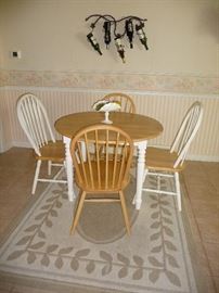 rug / table /chairs