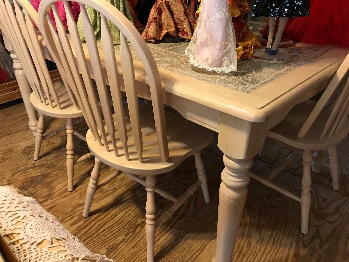 TILE TOP DINING TABLE WITH 6 CHAIRS