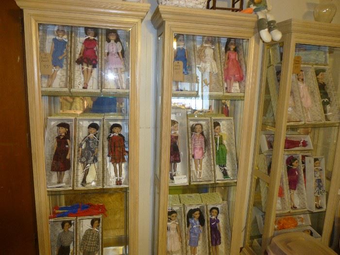 SEVERAL DISPLAY CABINETS