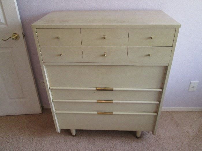 Matching Chest of Drawers