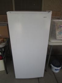 Kenmore Freezer, nice smaller size!